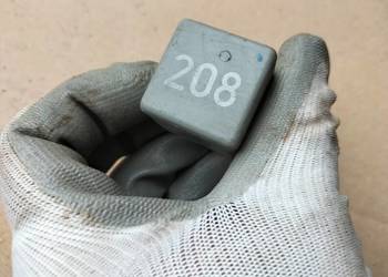 PRZEKAŹNIK 208 8A0951253B