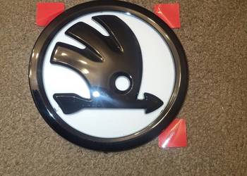 Emblemat przód Skoda Superb Skoda Octavia