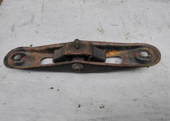 Mercedes W201 190D podpora skrzyni biegów łapa