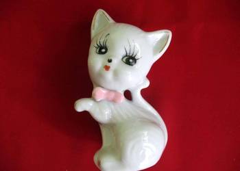 Kot - z różową kokardą - Figurka - ceramika - 11 x 7 x 5 cm