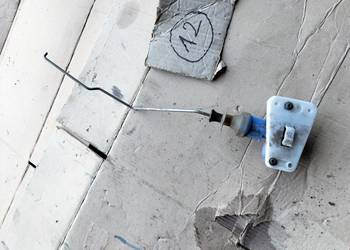 AUDI 80 90 B4 POMPKA CENTRALNEGO ZAMKA DRZWI