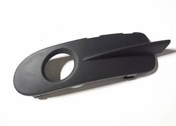 VOLVO C70 przednia prawa kratka halogenu w zderzak 9466546