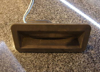 PRZYCISK OTWIERANIA KLAPY FORD FIESTA MK6 2008-
