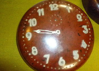 Zegar bateryjny - bakielitowy.