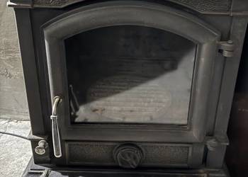 Sprzedam żeliwny kominek? Koza