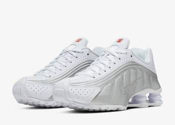 Obuwie damskie Nike Shox R4