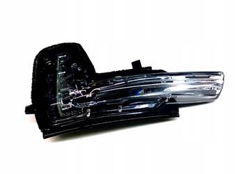 VOLVO XC60 II lewy kierunkowskaz lewe lusterko OE 31385685