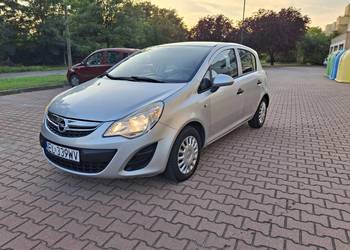Opel Corsa D 1.0 z gazem 2011/12 rok dobry stan