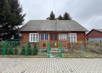 Dom w Lubartowie z dużą działką i budynkami gospodarczymi