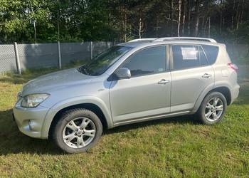 Toyota Rav4 2009 rok przebieg 206 tysięcy OC i przegląd do 2026