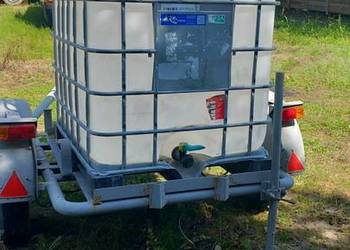 Mazuer na przyczepce 1000 litrów na kołach