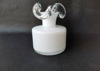 Stary biały wazon z falbanką huta Tarnowiec proj Jerzy Słuczan-Orkusz, PRL