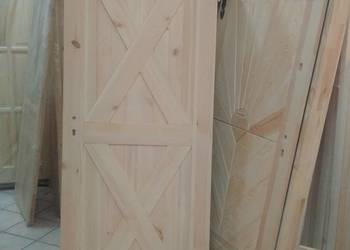 Loft sosnowe lite drzwi drewniane  Producent