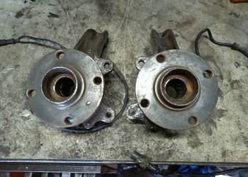 Zwrotnice audi 80 B4 2.8 V6 duże łożysko