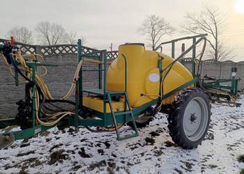 Opryskiwacz polowy ciągany Agro Wiki 1500 l