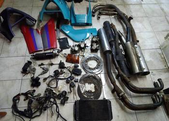 Kawasaki GPZ / GPX 600 części gpz600 gpx600 wydech kolektory plastiki koło