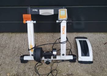 Trenażer Tacx flow z licznikiem
