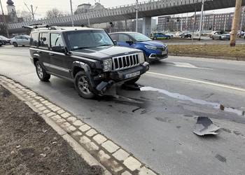 Jeep Commander 5.7 HEMI V8 2008 – uszkodzony, po wypadku