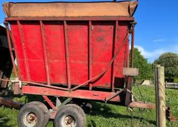 Przyczepa przeladowcza , wysokiego zaladunku . 2x osiowa 6,5m² . Transport