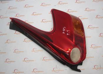 NISSAN JUKE 10r lampa prawa tył