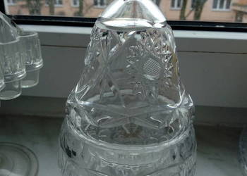 Kryształowa gruszka, bombonierka