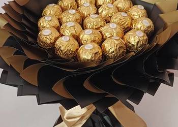 Bukiet jadalny Ferrero Rocher czarno złoty prezent na każdą okazję