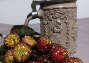 Antyczny, ceramiczny kufel z przykrywką z XIX w.