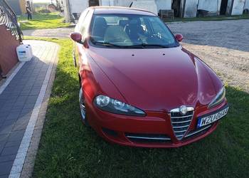 Sprzedam zadbane auto z niskim przebiegiem.
