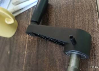 pokrętło ze śrubą do nastawiania suportu pokrętło ze śrubą do nastawiania suportu