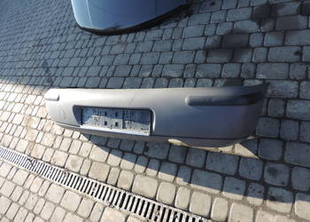ZDERZAK TYŁ MAZDA 121 KOLOR