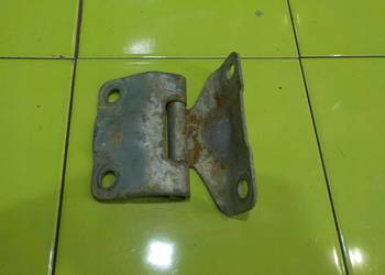 MITSUBISHI L200 IV 2.5 DID 06r 5D zawias burty prawy