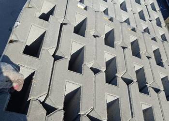 Łącznik betonowy 20 cm (H20)przelot  do podmurówki deski betonowej