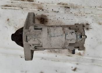 Yaris I 1.0 Rozrusznik