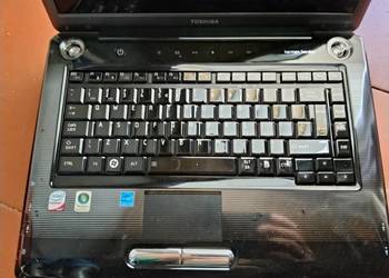 Sprzedam laptop Toshiba A300 na części