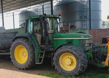 Ciągnik rolniczy John Deere 6910
