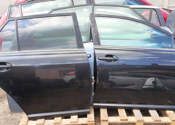 drzwi prawe lewe przód lub tył Toyota Avensis II t25 kombi CZARNE