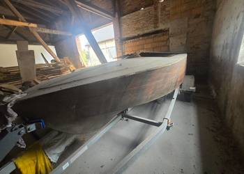 Sprzedam łódź klasyczna kadłub.