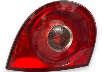 LAMPA LEWA Vw Golf V 2003-2009 tylna tylnia lewy w KLAPĘ tył EU 028500102
