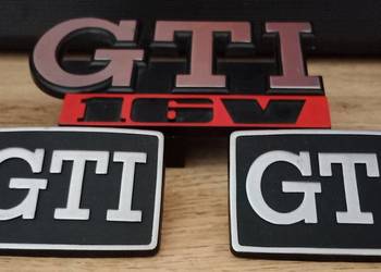 Oryginalne emblematy GTI 16v  plus dwa w błotniki GTI