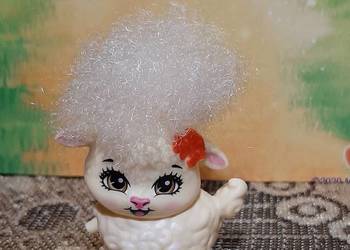 Lalka Enchantimals Lorna Lamb z pupilem