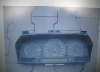VOLVO V70 S70 C70 2.4 benzyna LICZNIK ZEGAR 9472525