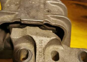 Poduszka silnika 1k0199262 SEAT SKODA VW Passat b6 2.0tdi