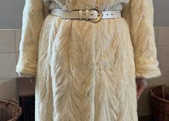 Kremowe futro z norek 38/40