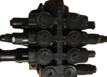 JCB 25/221918 3-sekcyjny rozdzielacz hydrauliczny do JCB