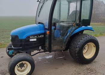 Traktorek New holland TC27D Sadowniczy napęd 4x4