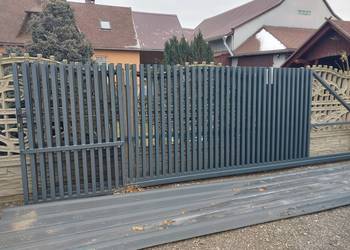 Brama grzebieniowa przesuwna