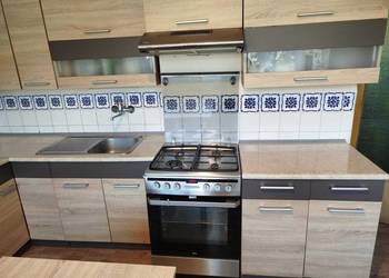 Meble kuchenne + stół w bardzo dobrym stanie