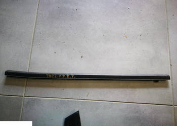 Honda Jazz 2002 2008 listwa zgarniajaca drzwi prawy tył Honda Jazz 2002 2008 listwa zgarniajaca drzwi prawy tył