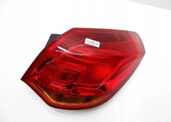 LAMPA PRAWY TYŁ PRAWA TYLNA W BŁOTNIK OPEL ASTRA J IV 5D 13306460
