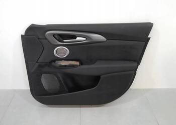 TAPICERKA BOCZEK PRAWY PRZÓD MASKOWNICA HARMAN Alfa Romeo Tonale I 